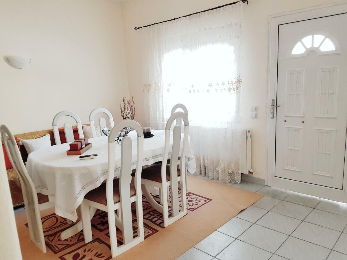 Anastasia'S Home Néa Péramos Exteriör bild